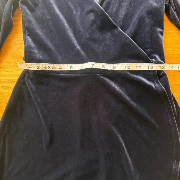 Urban Outfitters Brooklyn Blue Velvet Romper Playsuit Size Small - Picture 10 of 11